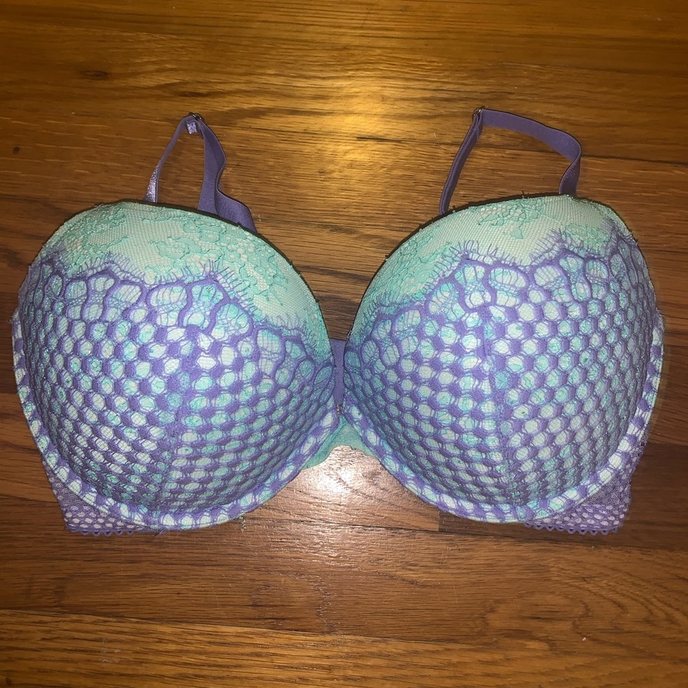 Victoria’s Secret Bra 34DDD